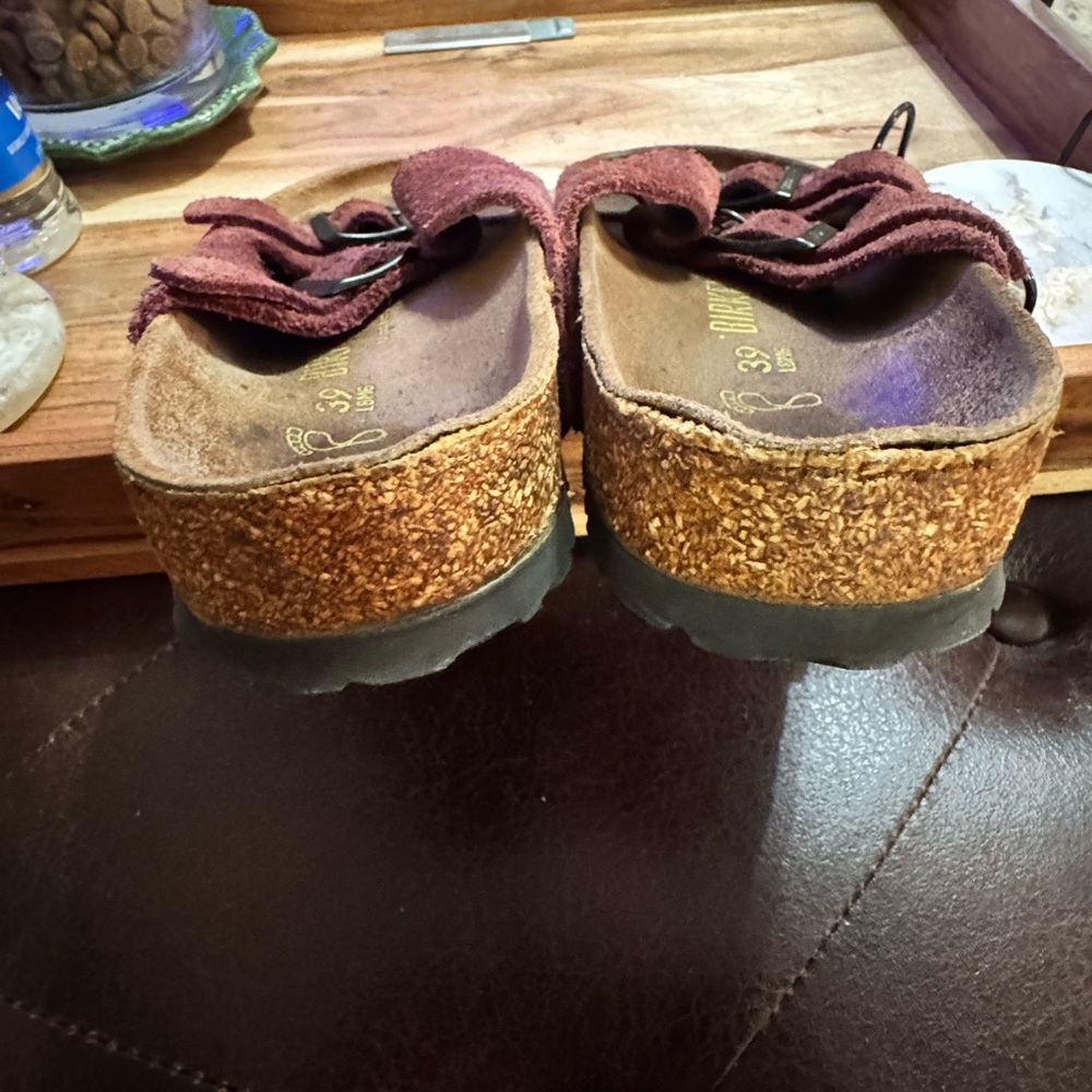 Birkenstock Arizona Burgundy
Suede Sandals size 39 - Picture 6 of 8
